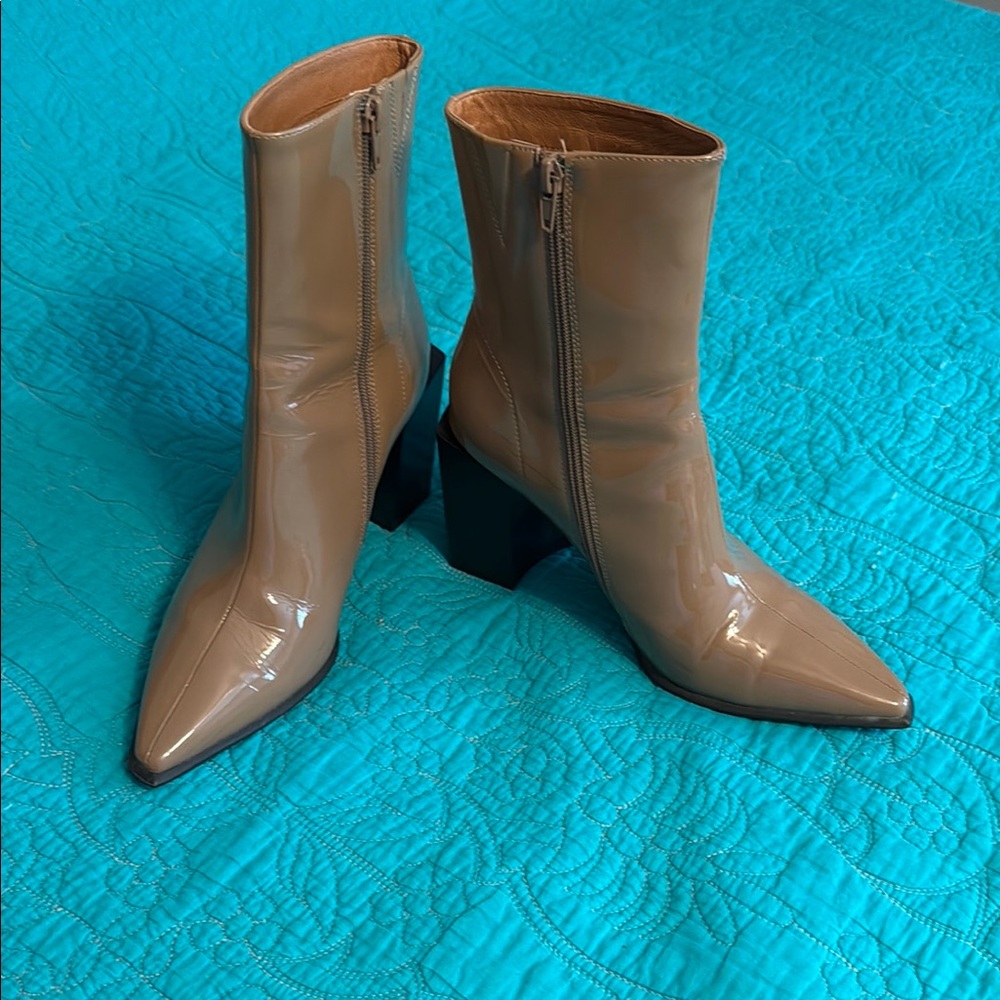 Jeffrey Campbell Tan Heeled Boots Sleek Design